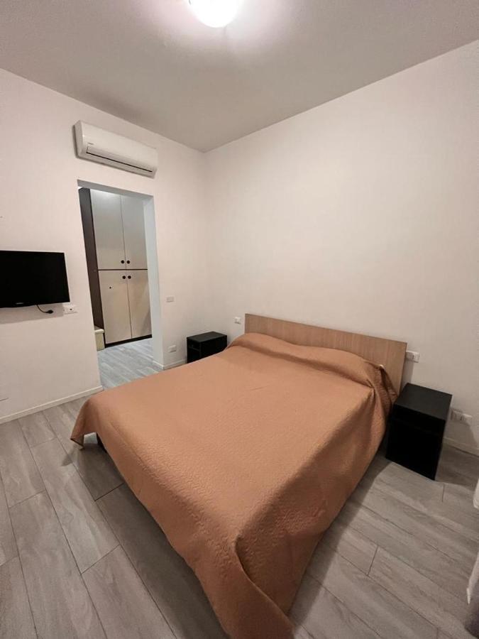 Savona Magnifico Sole Mare 150 M Wifi Climatcontrol Apartment Exterior photo